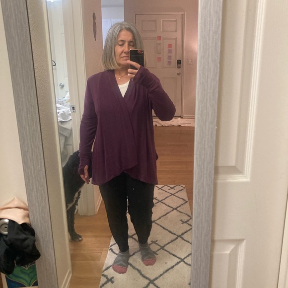 Athleta wrap in maroon size XSP - like new - worn minimally - Picture 7 of 15